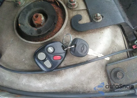 2001 Chevrolet Impala z USA, uszkodzony, nr VIN 2G1WF55E319104248